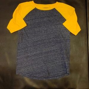 T shirt boys size 6/7